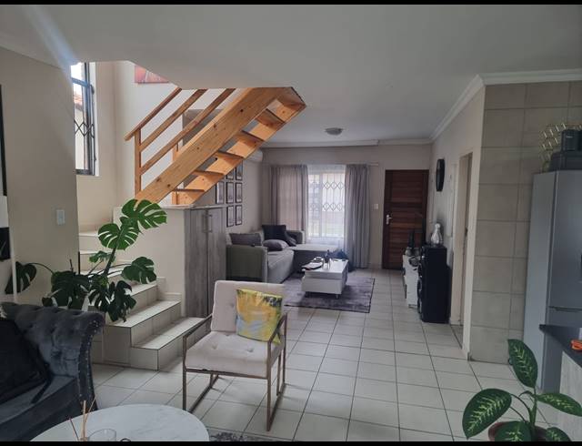 3 BEDROOM TOWNHOUSE FOR SALE IN WATERVAL EAST